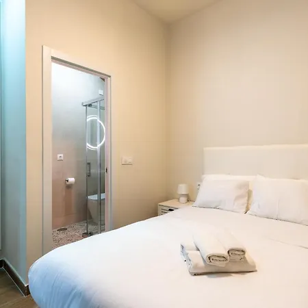 Aoa Triana Loft דירה